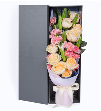 温馨问候-香槟玫瑰9枝、白百合2枝、粉色康乃馨13枝